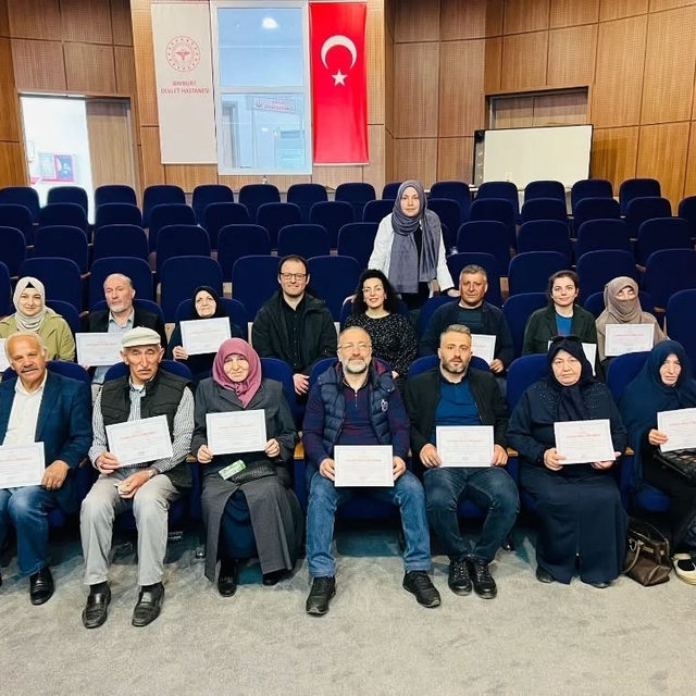 Bayburt Devlet Hastanesinde diyabet okulu eğitimleri devam ediyor