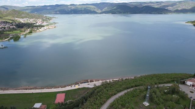 Almus Barajı'ndaki ada, yağışlarla birlikte sular altında kaldı