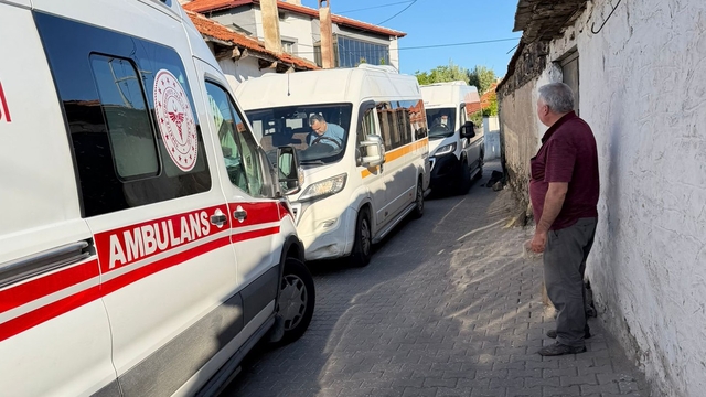 İşçi servisine çıkmadan kalp krizi geçiren şoför hayatını kaybetti