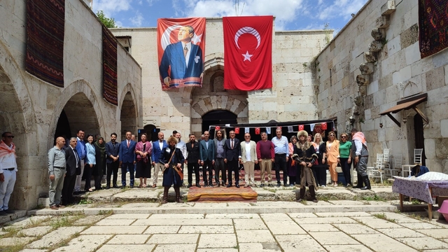 Tarihi Akhan Kervansarayında Yörük kültürüne ev sahipliği yaptı