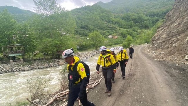 Samsun'da kaybolan 85 yaşındaki vatandaşı arama çalışması başlatıldı