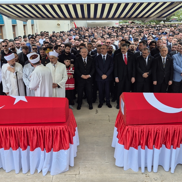 Çorlu şehitlerini binler uğurladı