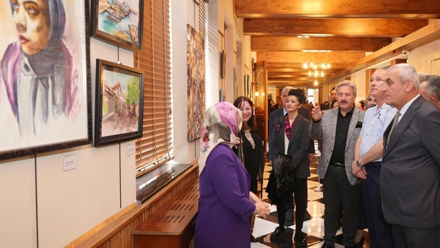 Sanat Merkezi'nde karma resim sergisi açıldı