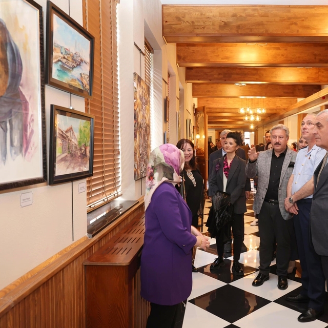 Sanat Merkezi'nde karma resim sergisi açıldı