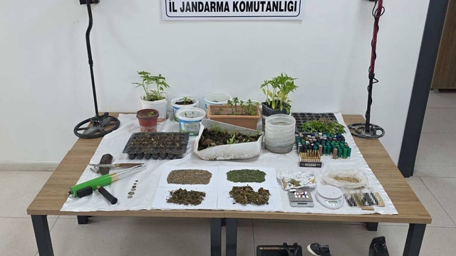 Jandarmadan uyuşturucu tacirlerine operasyon