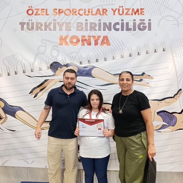 Lösemiyi yenen Masal Çelik, yüzmede Türkiye birincisi oldu