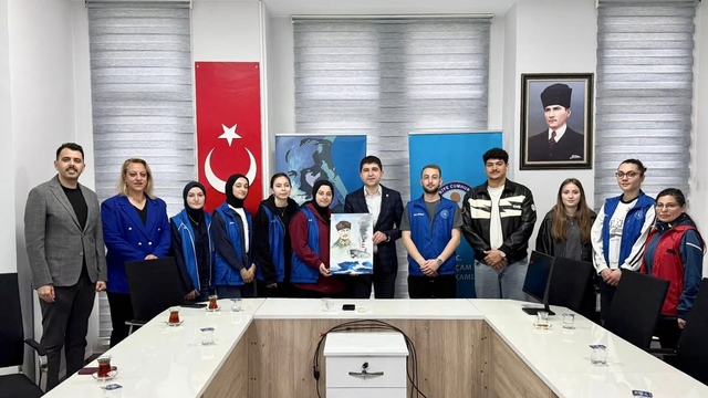 Alaçam'da Gençlik Haftası kapsamında Kaymakam Kayabaşı'na ziyaret