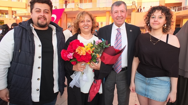 Burhaniye' de 2 çocuk annesi Ayla Erdil bölüm birincisi oldu