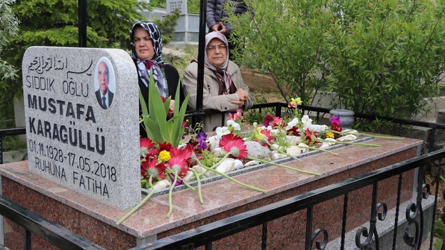 'Ahi Baba' Karagüllü vefatının 8. yılında anıldı