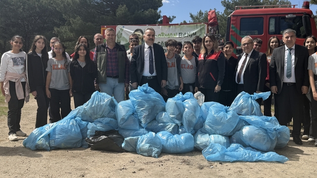 Edremit'te "Orman Benim" seferberliği
Yeşil vatan için omuz omuza verdiler