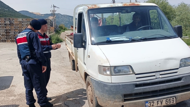 Eğirdir'de bayram öncesi hayvan sevklerine sıkı denetim