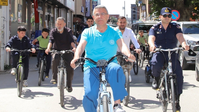 Köşk'te 19 Mayıs coşkusu pedal çevirerek kutlandı