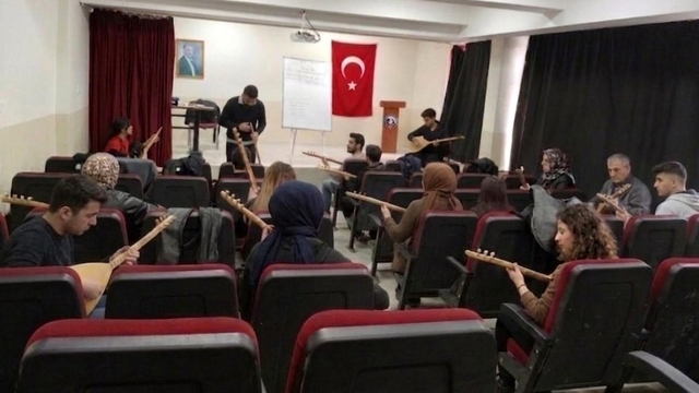 Tercan Halk Eğitim Merkezinde kurslar ilgi görüyor