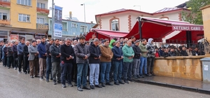 Motosiklet kazasında hayatını kaybeden genç son yolculuğuna uğurlandı
