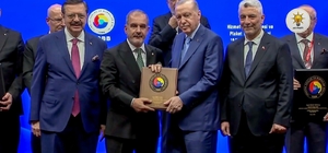 Cumhurbaşkanı Erdoğan'dan Başkan Alan'a Hizmet Şeref Belgesi