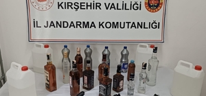 Kırşehir'de kaçak alkol operasyonu: 2 gözaltı
3 farklı adreste yapılan aram...