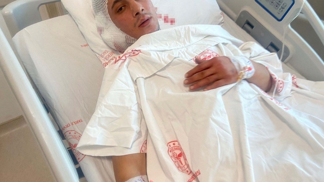Mersin'deki vahşette ölü sayısı 6'ya yükseldi
Saldırıdan yaralı kurtulan lokanta çalışanı Mehmet Han Topal yaşadığı korlu dolu anları
Kaçan şüphelinin aracı Karakütük Mahallesi kırsalında bulundu