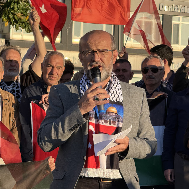 Çanakkale'de İsrail'in Küresel Sumud Filosu'na saldırısına tepki gösterildi