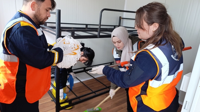 Çorum'da hortumun vurduğu köylerde afetzedeler için yaşam konteynerleri kuruldu