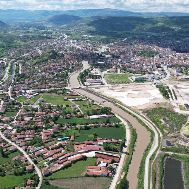 Turhal'da taşkın riski altındaki yerleşim yerleri boşaltılıyor