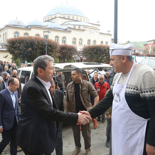 Havza'da hayat normale dönüyor
Hacı Osman Deresi'nin üzerindeki binalar yık...