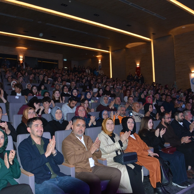 Çorum'da Gençlik Korosu'ndan 19 Mayıs konseri
