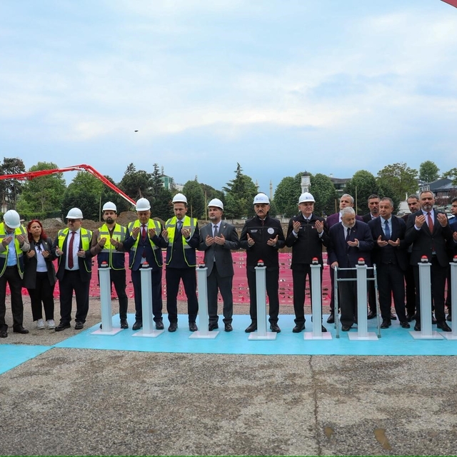 Düzce'de 81 ilden getirilecek taşlar şehrin vizyonunu yansıtacak
Anıt Eser'...