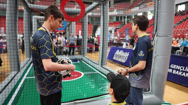 Kayseri Büyükşehir, Drone Soccer Türkiye Şampiyonası'na ev sahipliği yaptı