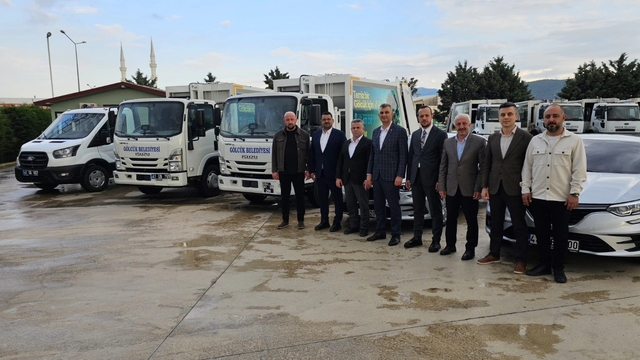 Gölcük'ün araç filosu 5 yeni araçla güçlendirildi