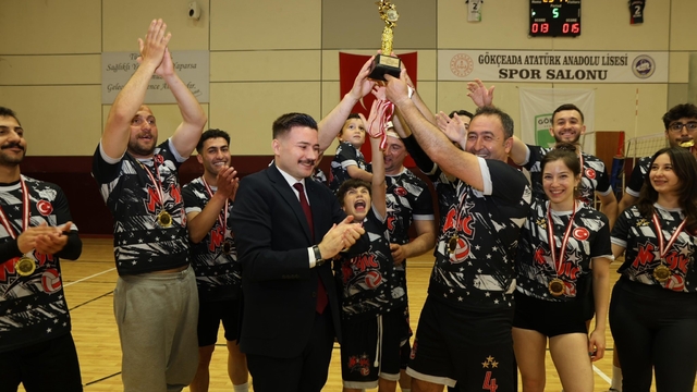 Gökçeada'da 7. geleneksel voleybol turnuvası düzenlendi