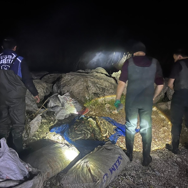 Van'da kaçak avlanan bir ton ölü inci kefali ele geçirildi