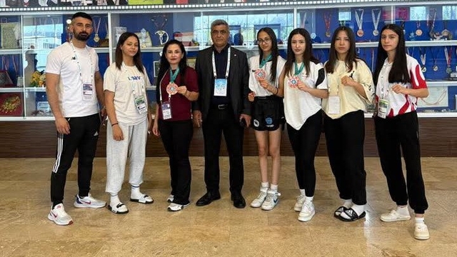 Besnili sporculardan dünya kupasında başarı