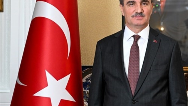 Vali Baruş'tan 19 Mayıs mesajı; "Türk gençliği dünyaya liderlik edecek konumdadır"