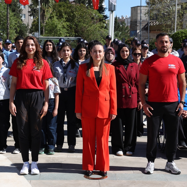 Büyükşehir Belediyesi'nde 19 Mayıs töreni
Başkan Vekili Özdemir Atatürk Anı...