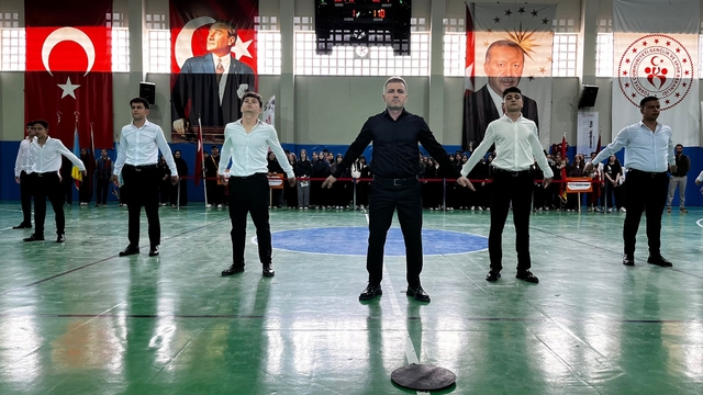 Sinop'un ilçelerinde 19 Mayıs Atatürk'ü Anma, Gençlik ve Spor Bayramı kutlandı