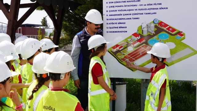 Muğla Atıksu Arıtma Tesisinde öğrencilere çevre bilinci eğitimi