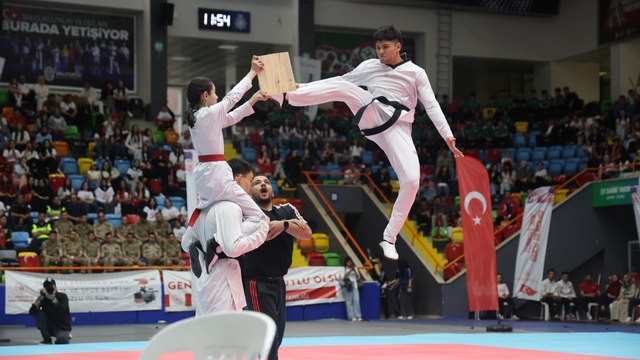 Konya'da 19 Mayıs Atatürk'ü Anma Gençlik ve Spor Bayramı kutlandı