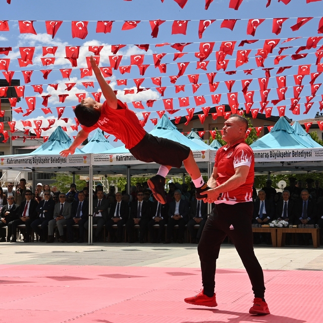 Kahramanmaraş'ta Atatürk'ü Anma, Gençlik ve Spor Bayramı coşkuyla kutlandı