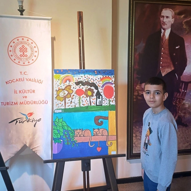 Özel sporcu Salih, resim sergisinde yeteneğini konuşturdu