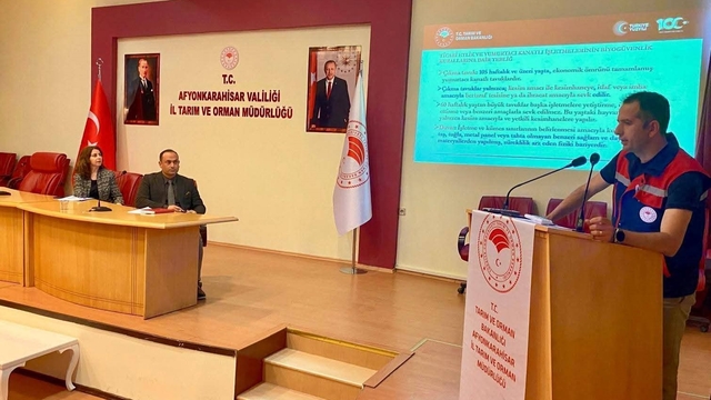 Kanatlı hayvan işletmecilerine biyogüvenlik anlatıldı