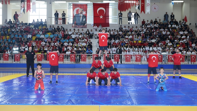 Siirt'te 19 Mayıs coşkuyla kutlandı