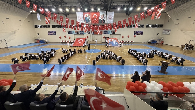 Edremit'te 19 Mayıs coşkusu