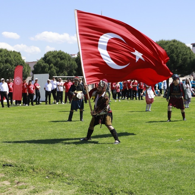 Burhaniye'de 19 Mayıs coşkusu yaşandı