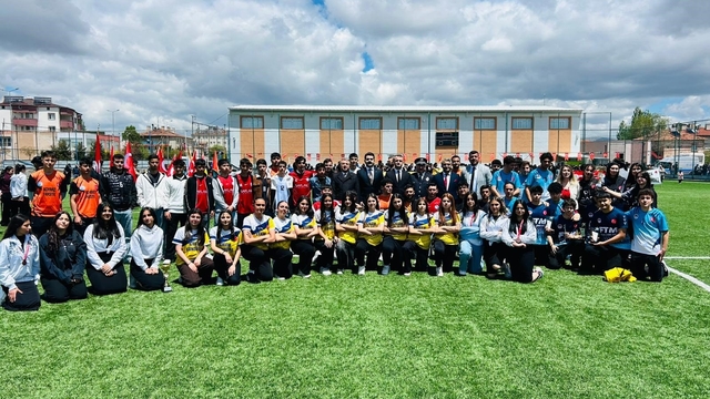 Tomarza'da 19 Mayıs coşkuyla kutlandı