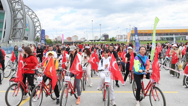Kayseri Büyükşehir Belediyesi bisiklet turu düzenledi