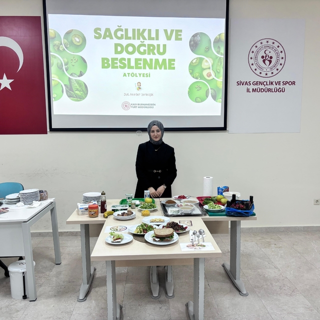 Sivas'ta yurt öğrencilerine sağlıklı beslenme eğitimi verildi