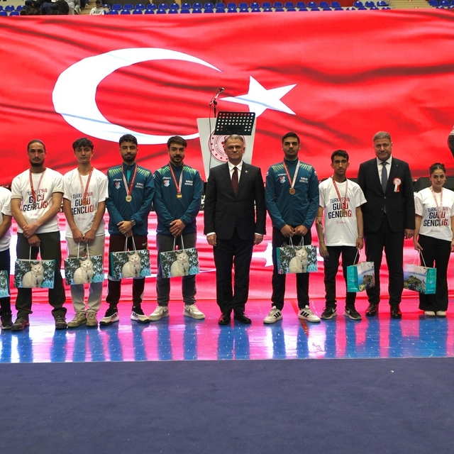 Van'da 19 Mayıs coşkusu