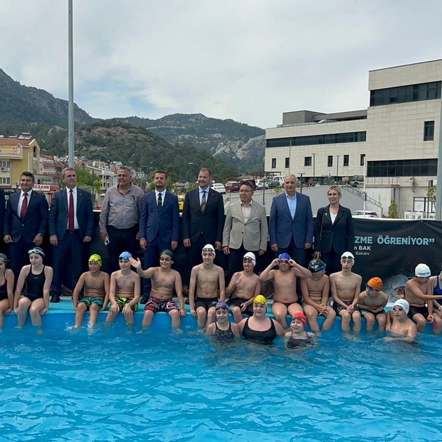 Marmaris'te sporcular için portatif havuz