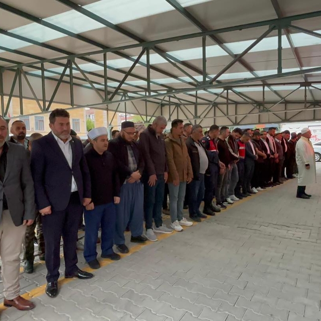 Mersin'de 6 kişiyi öldüren şüpheli, yakalanacağını anlayınca intihar etti (...