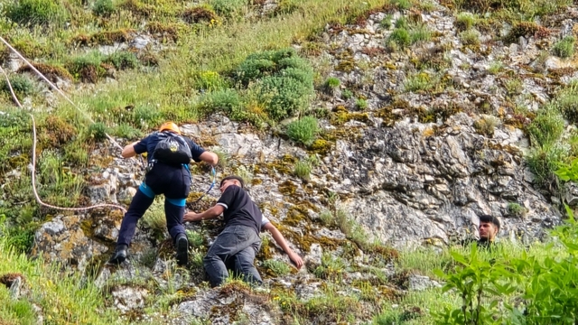 Eskişehir'de mahsur kalan 2 kişi AFAD ekiplerince kurtarıldı